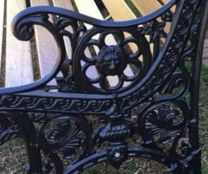 Bench Seat – Lions Head Ends – DV Cast Iron